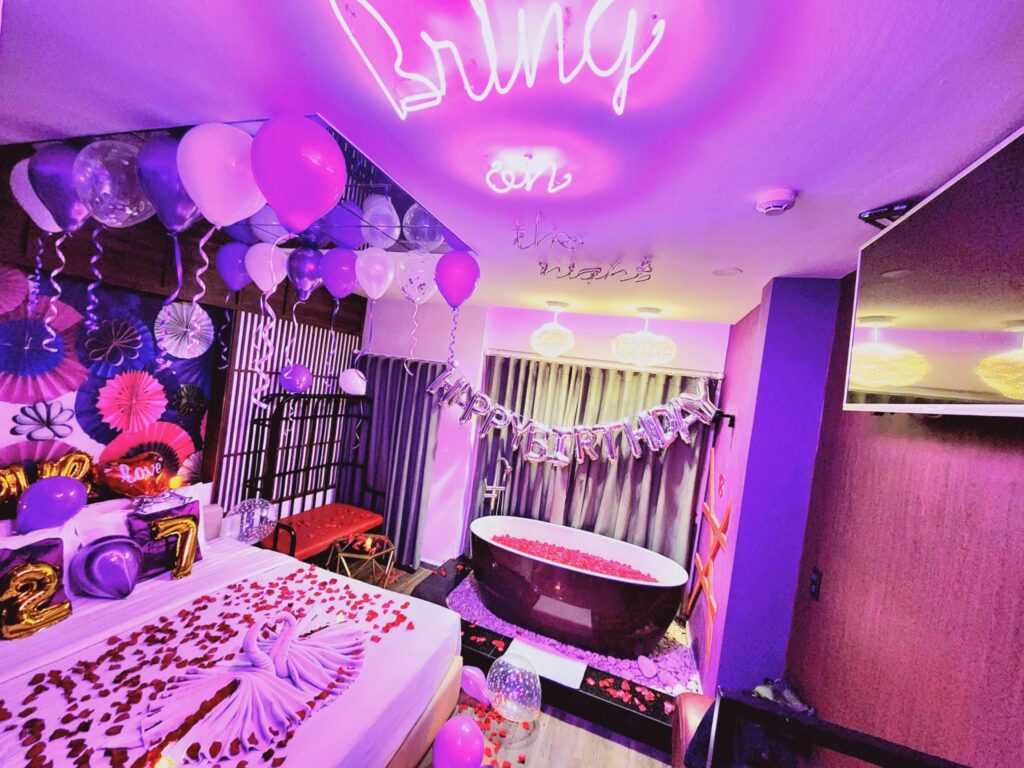 Tổ chức sinh nhật tại khách sạn tình nhân Eros Hotel