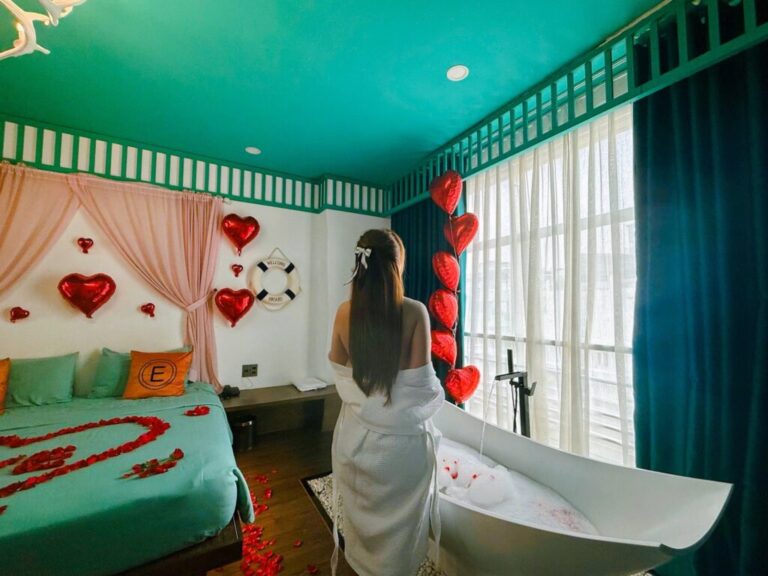 Tắm bồn hâm nóng tình yêu đôi lứa