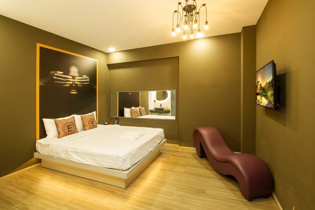 Secret Deluxe tại Eros Love Hotel