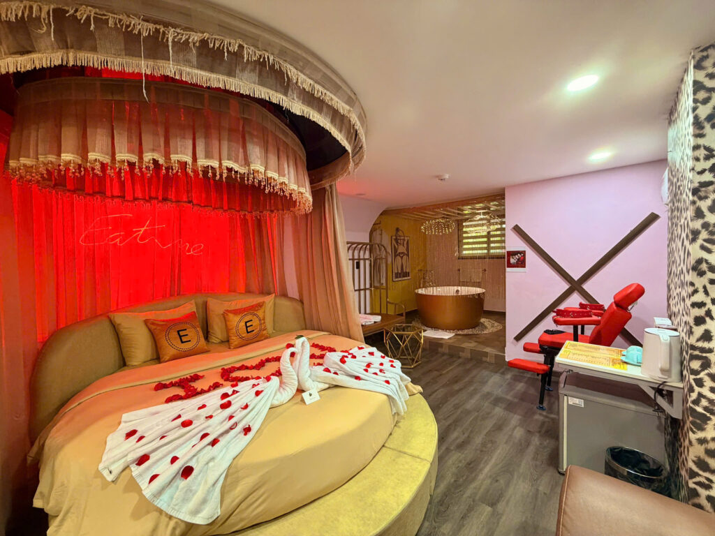 Eros Love Hotel